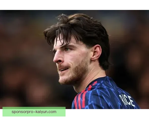 赖斯在中场的对抗能力持续提升，表现备受关注