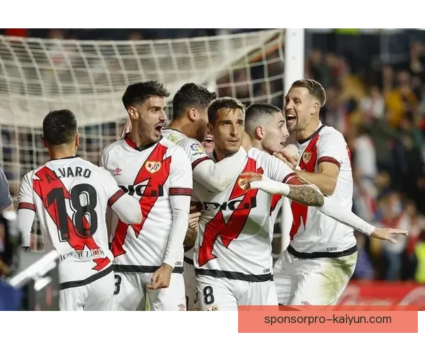 西甲巴列卡诺足球俱乐部状态回暖，表现稳健备受关注