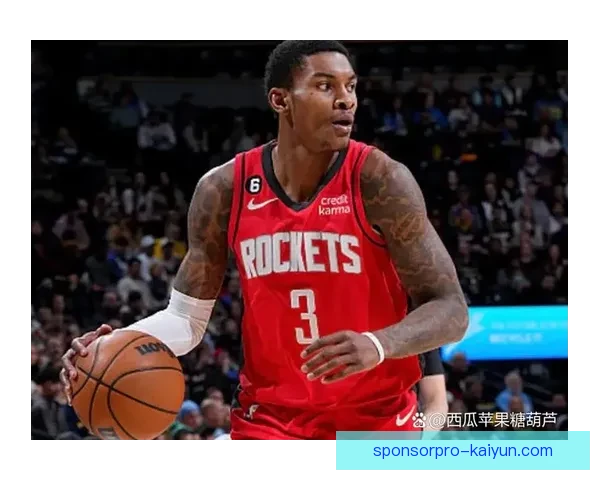 科隆防守体系展示了近期逐渐稳固的防守状态与团队协作能力